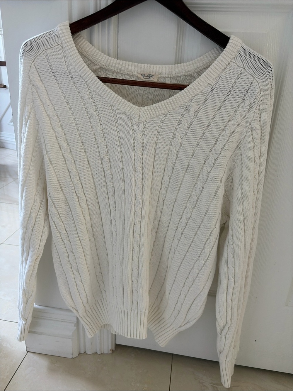 Brandy Melville Off-White Cable Knit V-Neck Sweater